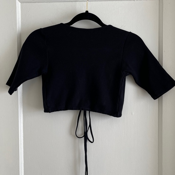 Motel Quarter Sleeve Tight Fit Tie Front Open V Crop Top Blouse Tee Size S - Picture 3 of 12